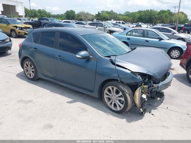 Salvage Mazda Mazda3 Image