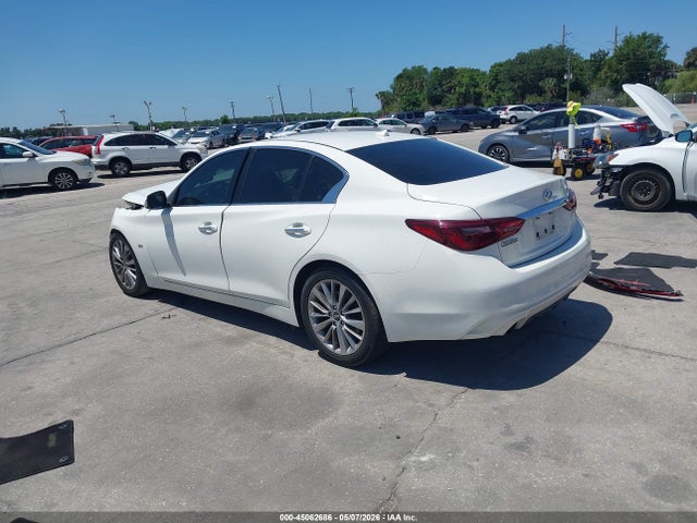 INFINITI Q50 3.0t Luxe