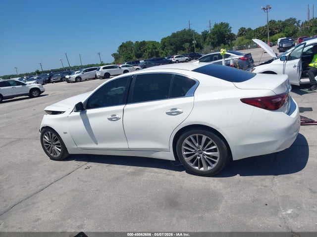 INFINITI Q50 3.0t Luxe