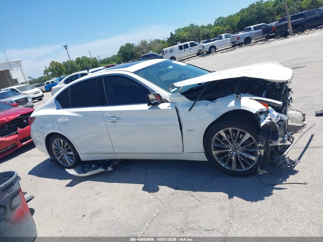 INFINITI Q50 3.0t Luxe