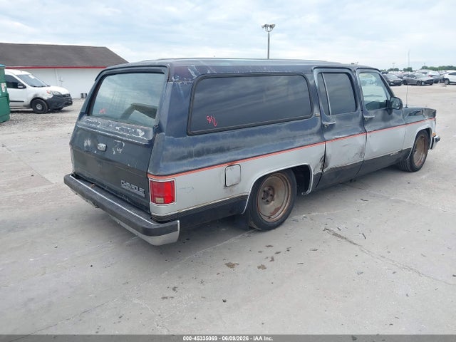 Chevrolet Suburban R1500
