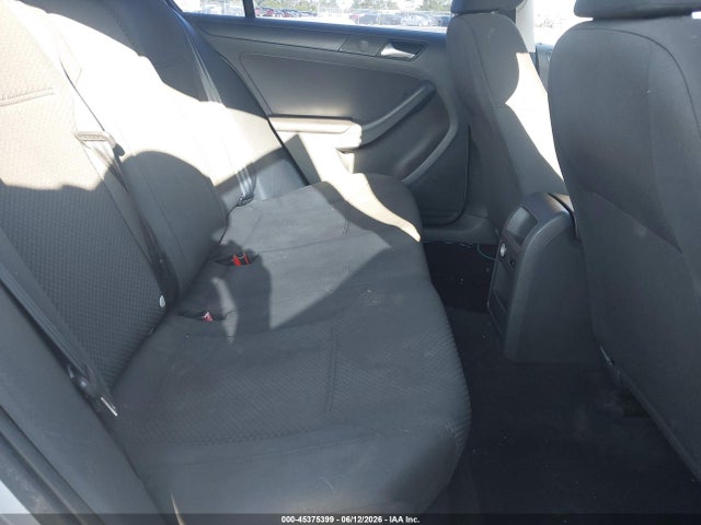 Volkswagen Jetta 2.0l S