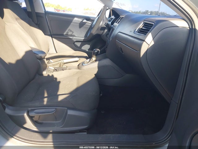 Volkswagen Jetta 2.0l S