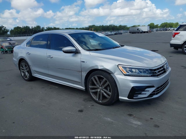 Salvage Volkswagen Passat Image