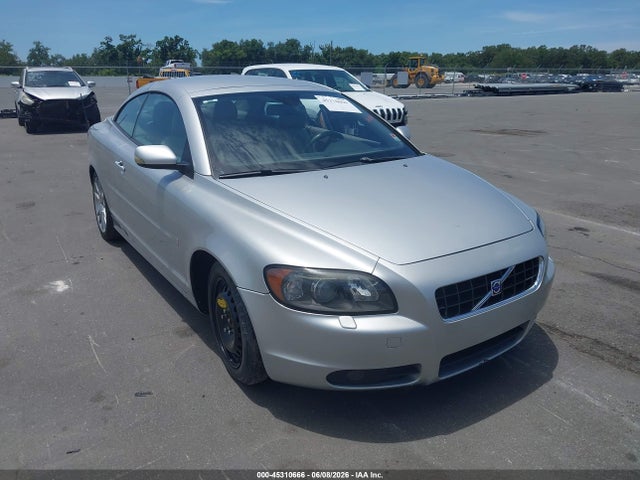 Salvage Volvo C70 Image