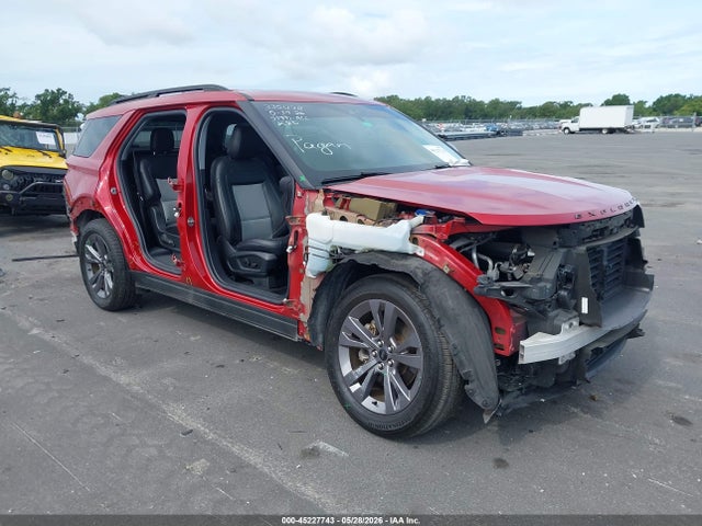 Salvage Ford Explorer Image