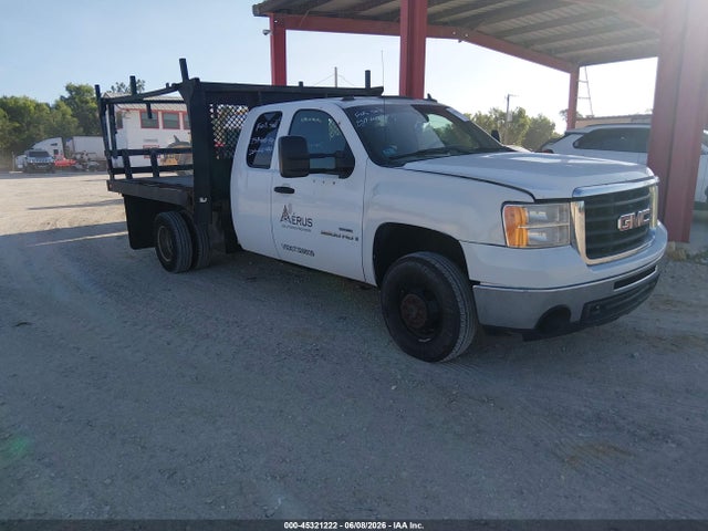 Salvage General Motors Sierra 3500 Chassis Image