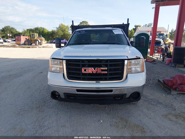 General Motors Sierra 3500 Chassis Work Truck