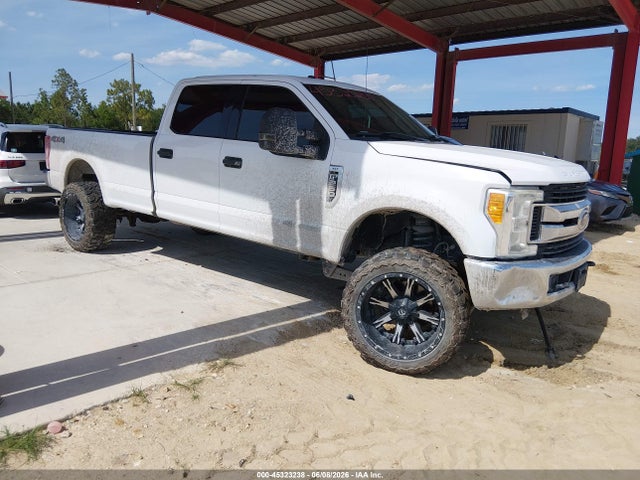 Salvage Ford F-250 Image