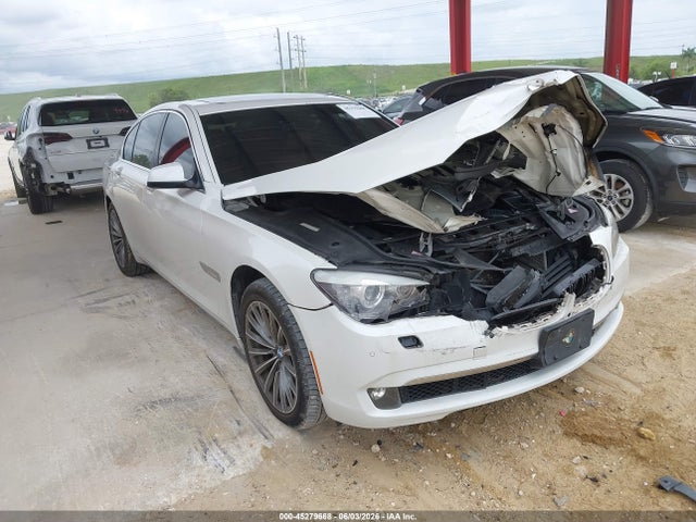 Salvage BMW 7 Series Image