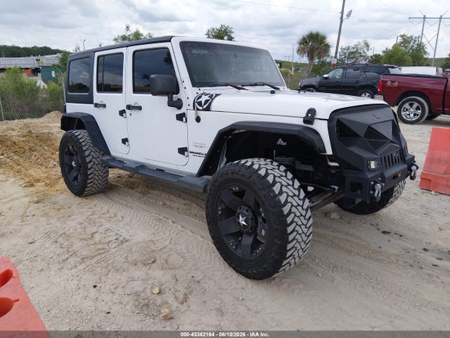Salvage Jeep Wrangler Image