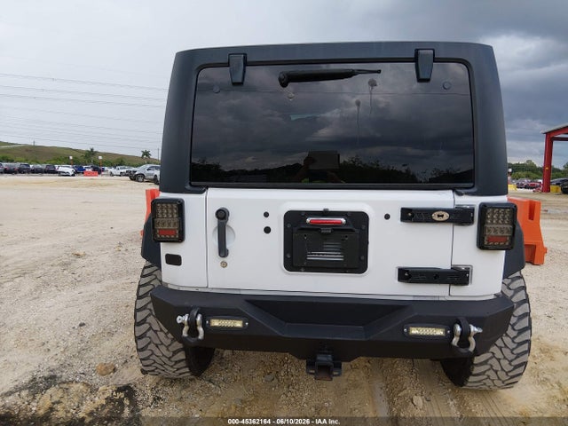 Jeep Wrangler Sahara