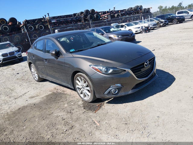 Salvage Mazda Mazda3 Image