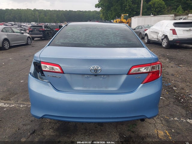 Toyota Camry Le
