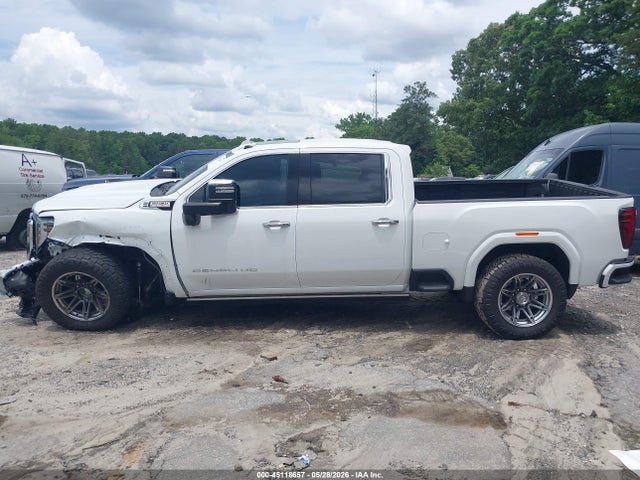 General Motors Sierra 2500HD 4wd  Standard Bed Denali