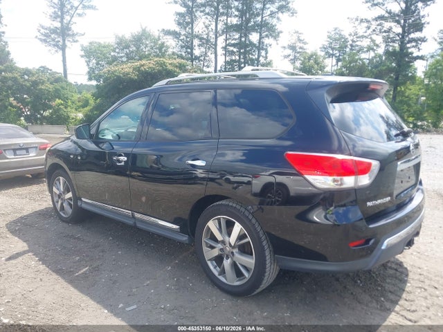 Nissan Pathfinder Platinum