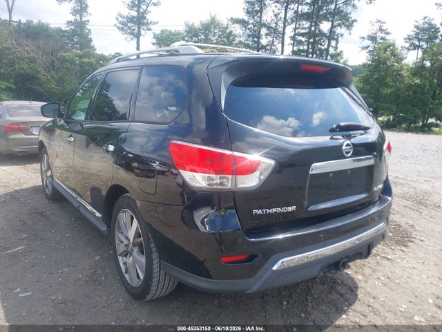 Nissan Pathfinder Platinum