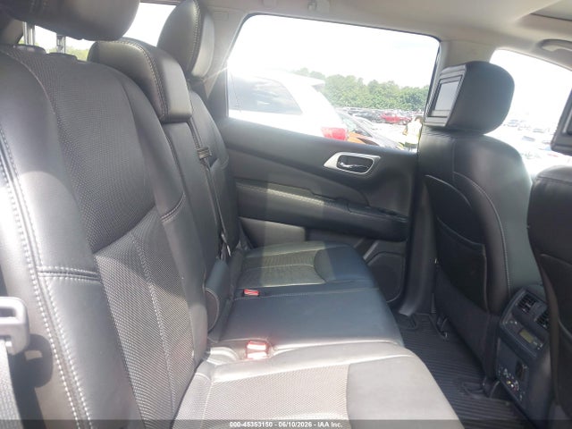 Nissan Pathfinder Platinum