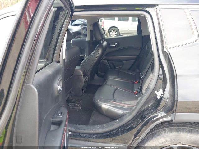 Jeep Compass Trailhawk 4x4