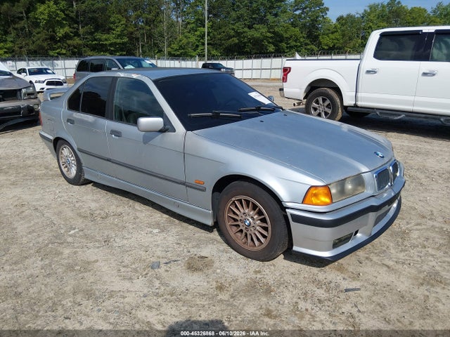 Salvage BMW 3 Series Image