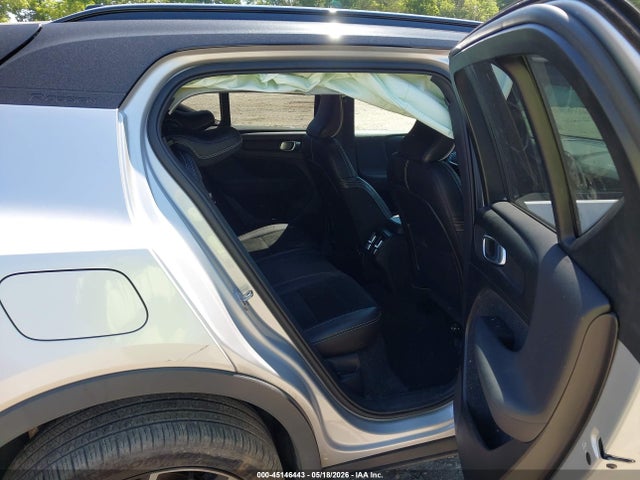 Volvo XC40 T5 R-design