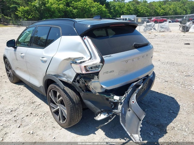 Volvo XC40 T5 R-design