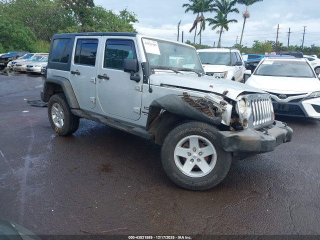 Salvage Jeep Wrangler Image