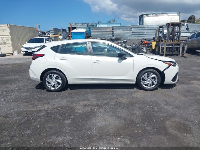Subaru Impreza Base 5-door