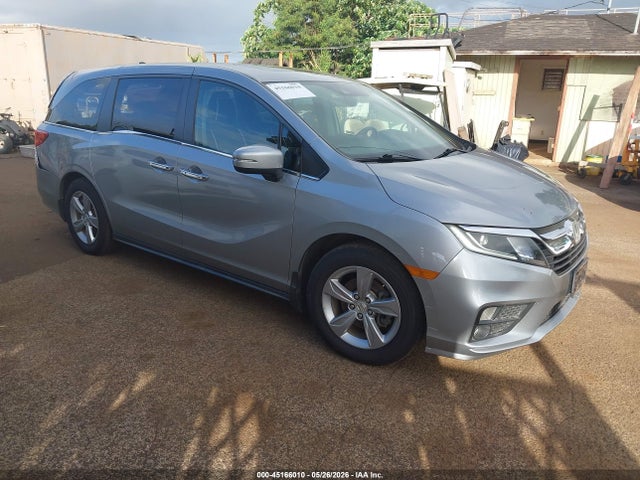 Salvage Honda Odyssey Image
