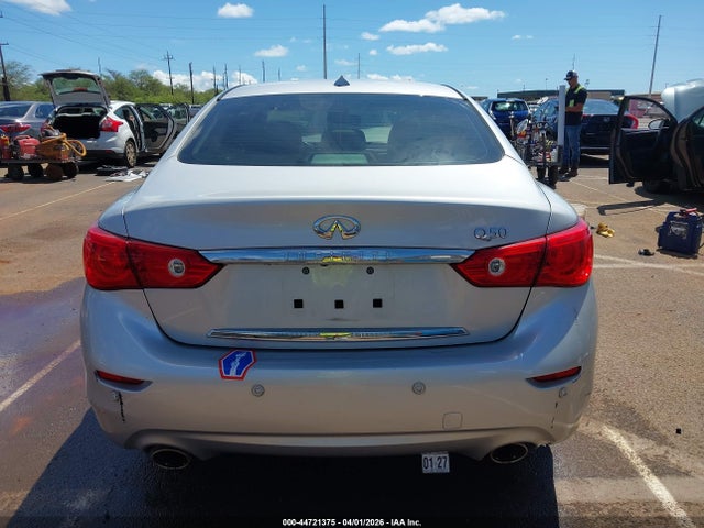 INFINITI Q50 Premium