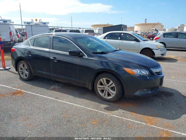 Salvage Acura ILX Image