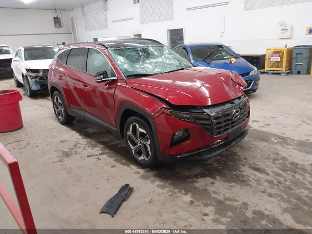 Salvage Hyundai TUCSON Image