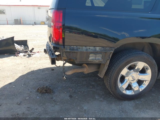 Chevrolet Suburban Premier