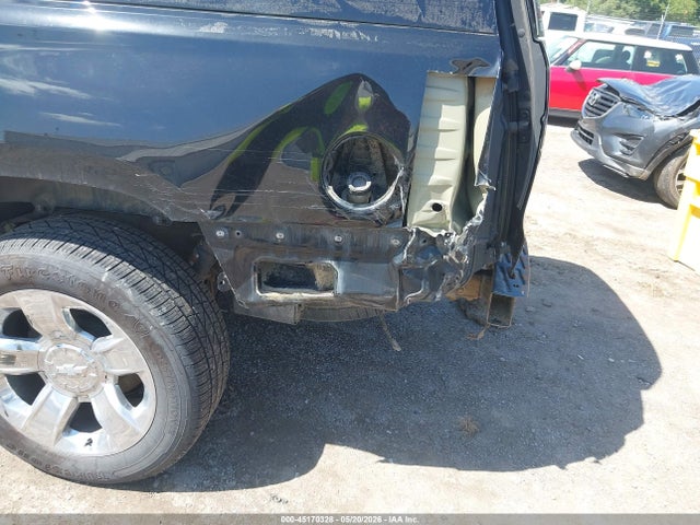 Chevrolet Suburban Premier
