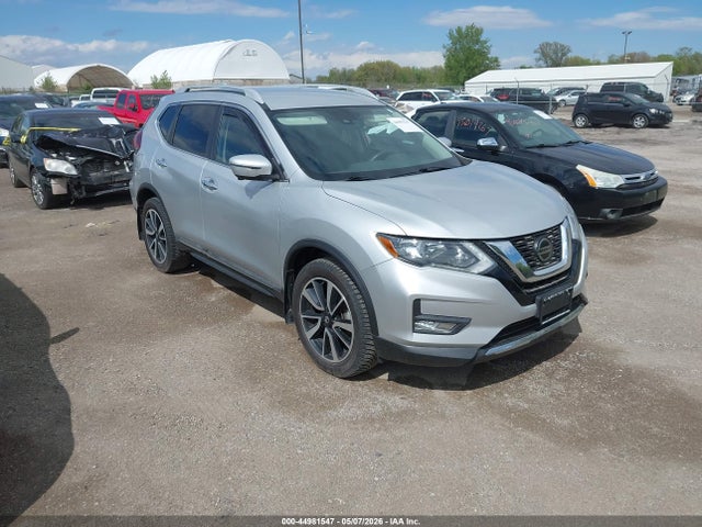 Salvage Nissan Rogue Image