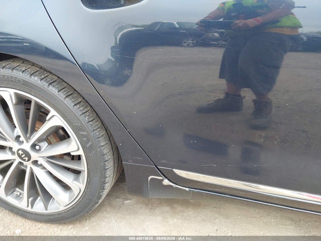 Kia Cadenza Technology