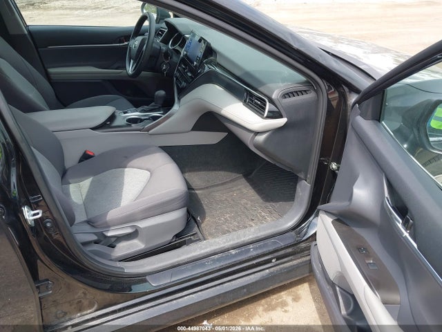 Toyota Camry Le Awd