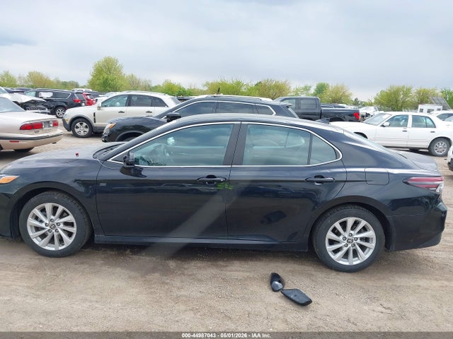 Toyota Camry Le Awd