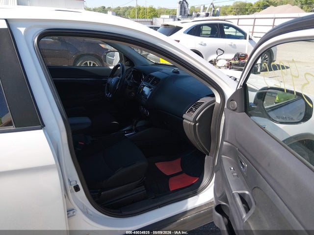 Mitsubishi Outlander 2.0 Le