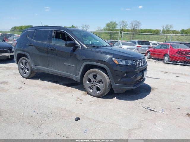 Salvage Jeep Compass Image