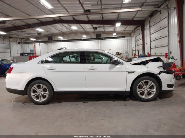 Ford Taurus Se