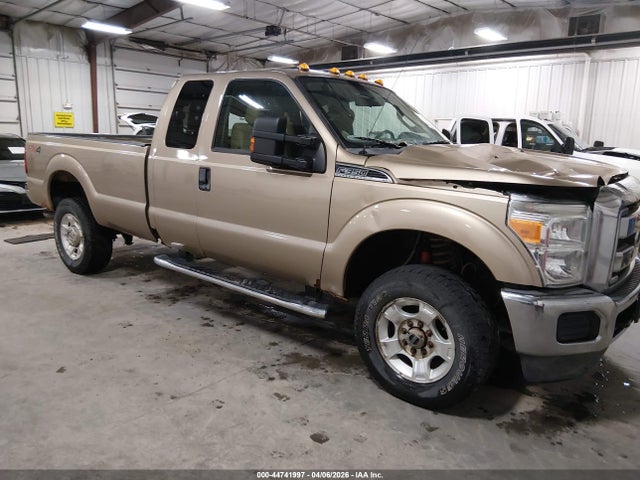 Salvage Ford F-350 Image