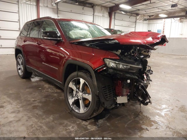 Salvage Jeep Grand Cherokee Image