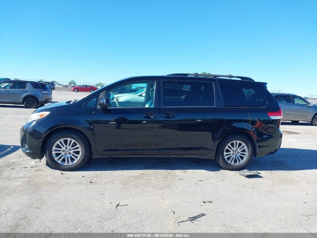 Toyota Sienna Xle V6 8 Passenger