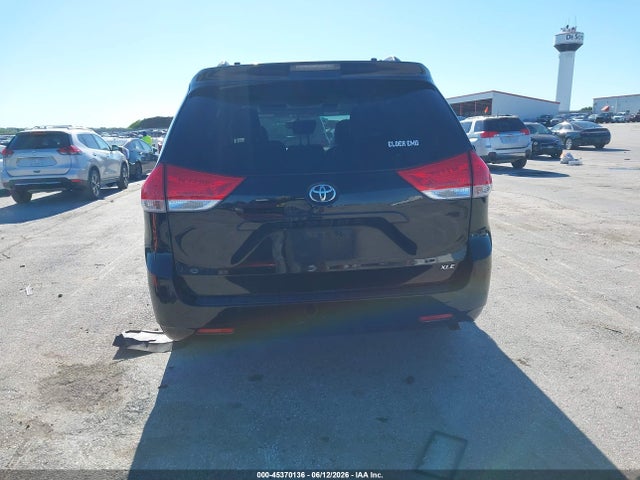 Toyota Sienna Xle V6 8 Passenger