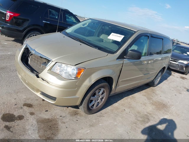 Chrysler Town & Country New Lx