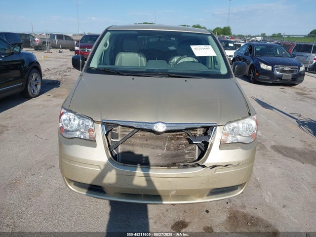 Chrysler Town & Country New Lx