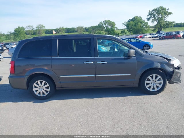 Chrysler Town & Country Touring