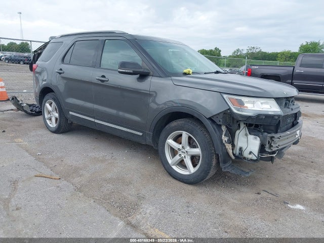 Salvage Ford Explorer Image
