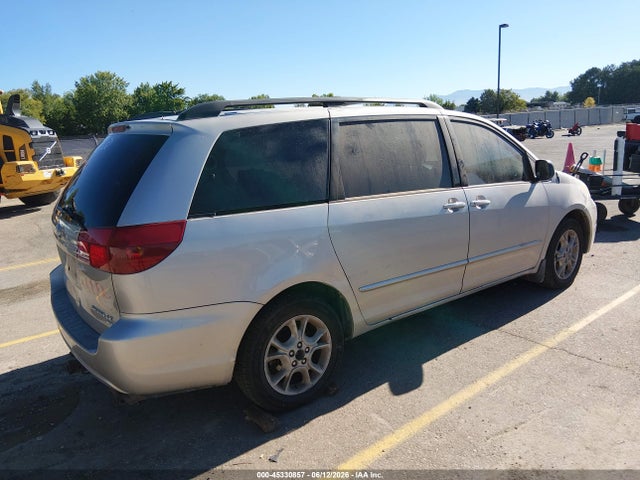 Toyota Sienna Le